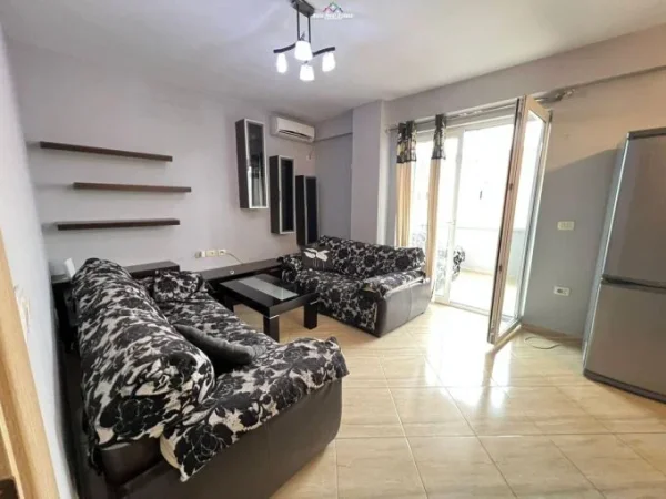 Tirane, jepet me qera apartament 1+1 Kati 5, 110 m² 500 € (rruga jordan misja)