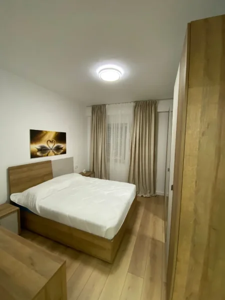 Tirane, jepet me qera apartament 1+1 Kati 2, 55 m² 600 € (Don Bosko)