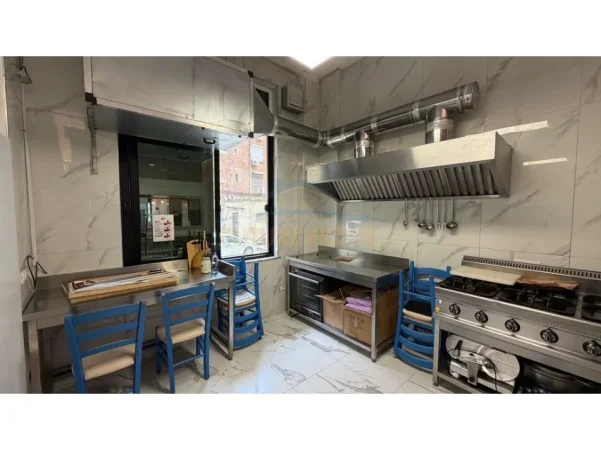 Tirane, shitet ambjent biznesi Kati 0, 78 m² 265.000 € (Sheshi Wilson)