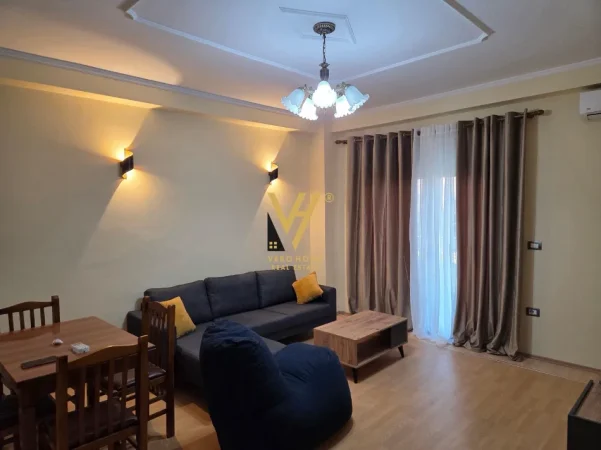 Tirane, jepet me qera apartament 2+1+Ballkon Kati 4, 90 m² 620 € (SIRI KODRA)