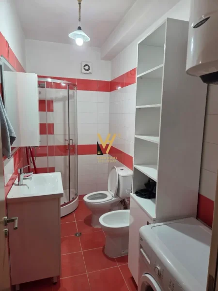 Tirane, jepet me qera apartament 2+1+Ballkon Kati 4, 90 m² 620 € (SIRI KODRA)