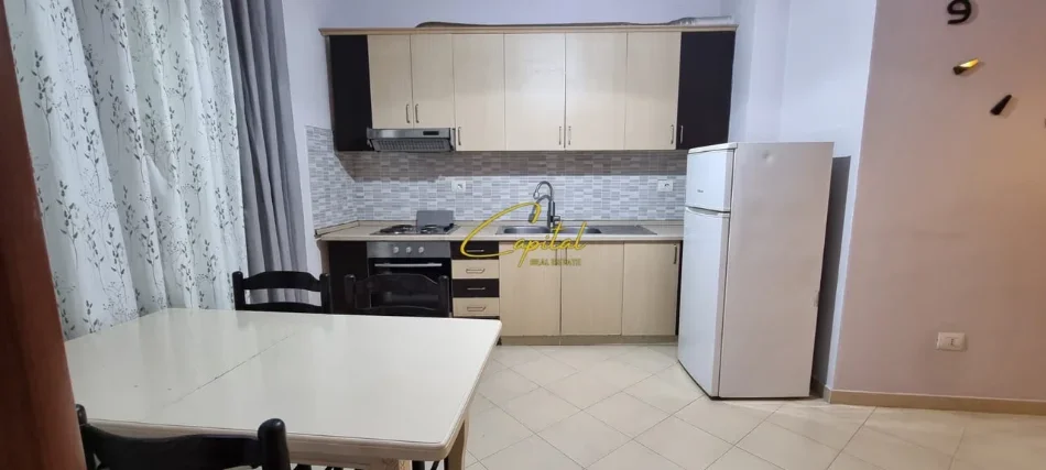 Tirane, jepet me qera apartament 1+1 Kati 6, 65 m² 400 € (ASTIR)