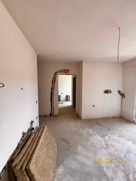 Tirane, shitet apartament 1+1 Kati 3, 52 m² 141.600 € (RRUGA E ELBASANIT)
