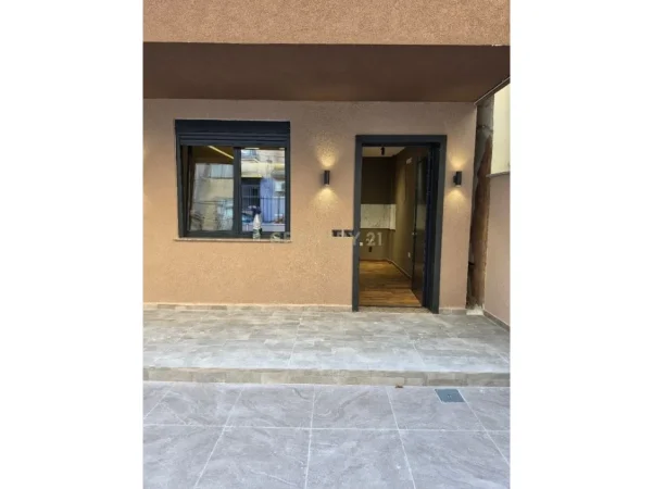 Tirane, jepet me qera Vile Kati 3, 208 m² 4.000 € (21 Dhjetori)