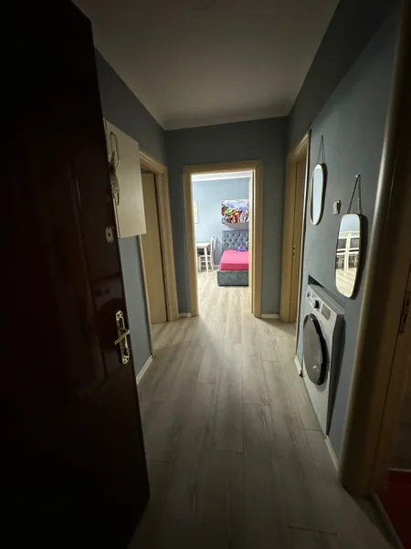 Tirane, jepet me qera apartament 2+1 Kati 2, 450 € (Rruga Kongresi Manastirit)