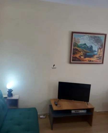 Tirane, jepet me qera apartament 2+1 Kati 2, 60 m² 450 € (ISH PARKU)