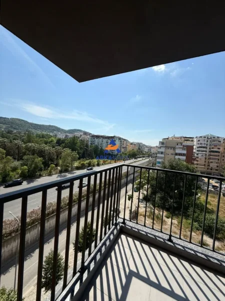 Tirane, jepet me qera apartament 1+1+Ballkon Kati 6, 70 m² 791 € 