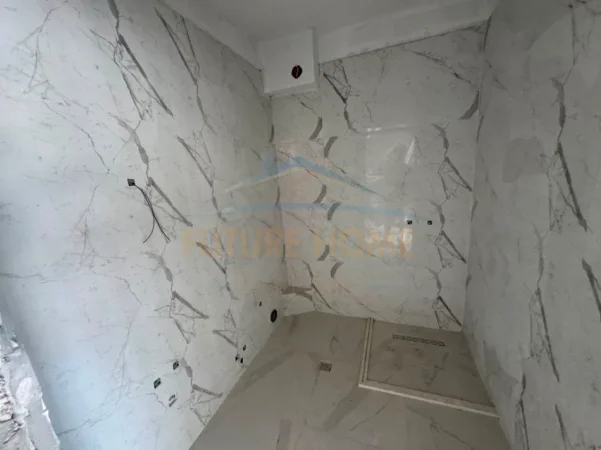 Tirane, shitet apartament Dublex 4+1+3 Kati 3, 178 m² 350.000 € (KOPSHTI BOTANIK)