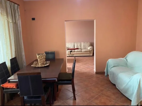 Tirane, jepet me qera apartament 3+1 Kati 5, 110 m² 550 € (BULEVARDI BAJRAM CURRI)