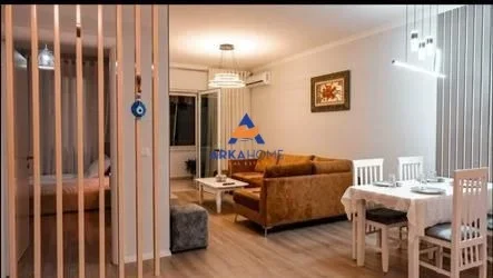 Tirane, jepet me qera apartament 2+1+Ballkon Kati 11, 82 m² 949 € 