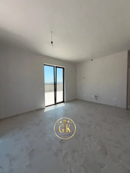Durres, shitet apartament+verande | Penthouse 1+1+Aneks+Ballkon Kati 7, 208 m² (mali robit)