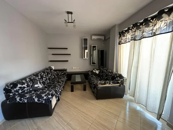 Tirane, jepet me qera apartament 2+1 Kati 5, 110 m² 520 € (Rruga Jordan Misja)