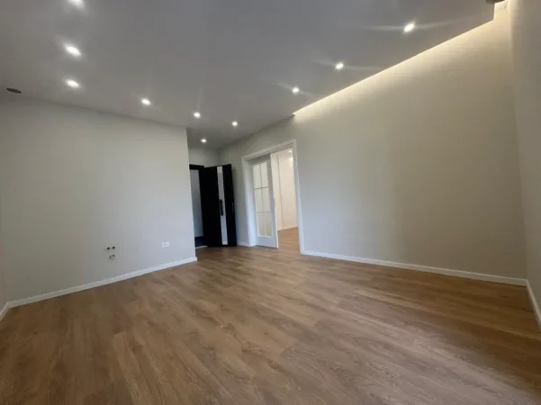 Tirane, shitet apartament 1+1+Aneks+Ballkon Kati 3, 46 m² 136.000 € 