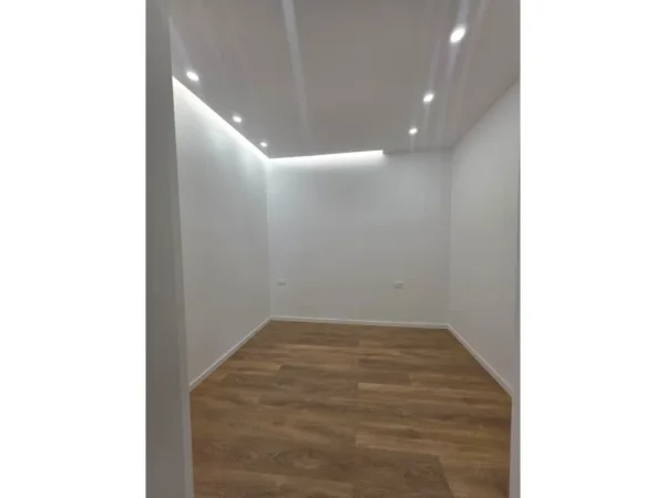 Tirane, shitet apartament 1+1+Aneks+Ballkon Kati 3, 44 m² 129.000 € 