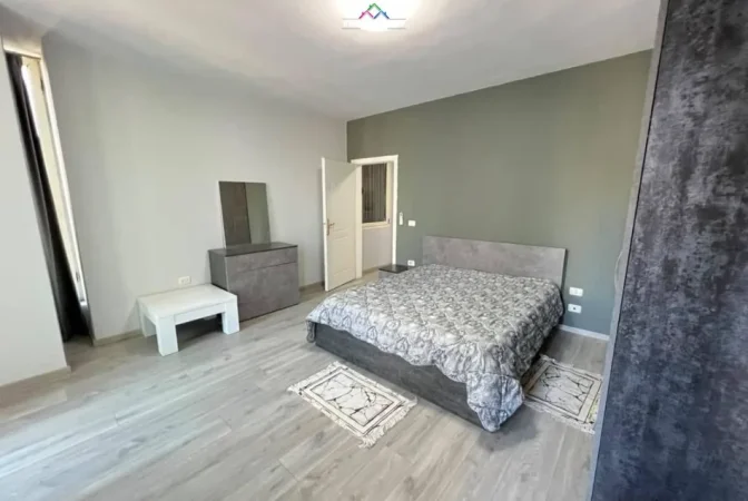 Tirane, jepet me qera apartament 1+1+Ballkon Kati 5, 75 m² 800 € (rruga elbasanit)