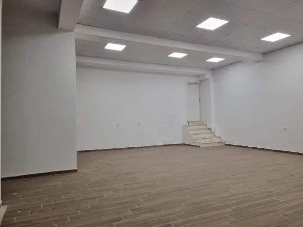 Tirane, shitet ambjent biznesi Kati 0, 100 m² 200.000 € 