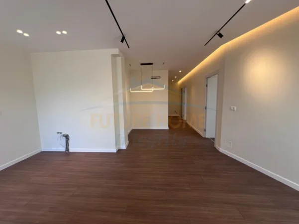 Tirane, shitet apartament 2+1+Aneks+Ballkon Kati 5, 79 m² 195.000 € 