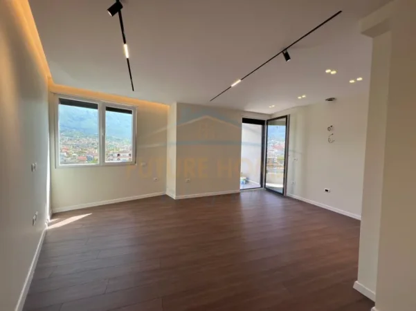 Tirane, shitet apartament 2+1+Aneks+Ballkon Kati 5, 79 m² 195.000 € 