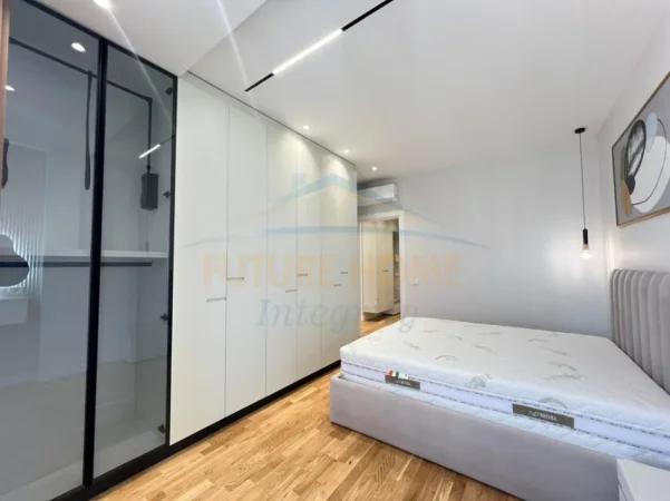 Tirane, shitet apartament 2+1+Aneks+Ballkon Kati 9, 93 m² 290.000 € 