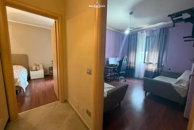 Tirane, shes apartament 2+1 Kati 5, 101 m² 205.000 € (rruga dibres)