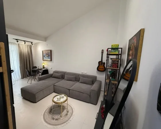 Tirane, shitet apartament 1+1+Ballkon Kati 5, 64 m² 102.000 € (Fresk)