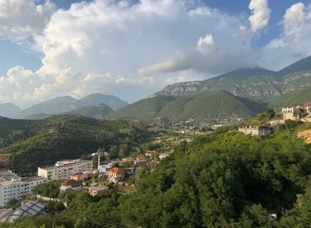 Tirane, shitet apartament 1+1+Ballkon Kati 5, 64 m² 102.000 € (Fresk)