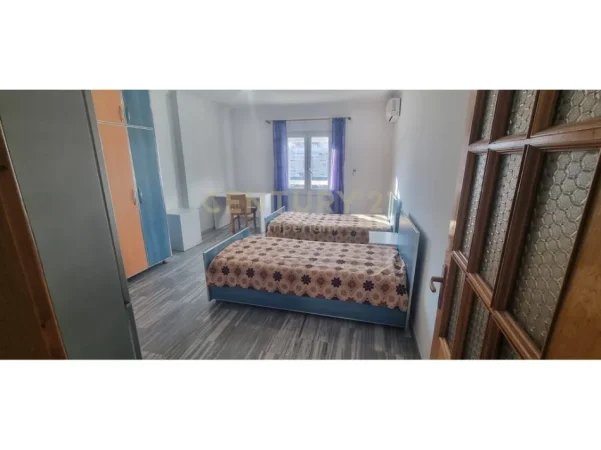 Tirane, jepet me qera apartament 2+1 Kati 6, 111 m² 600 € (laprake)