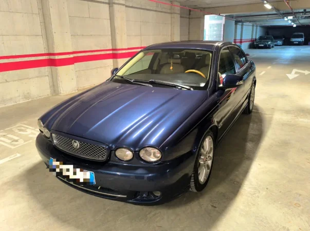 Tirane, shitet Jaguar X Type Nafte, blu automatik Klima 5.500 €