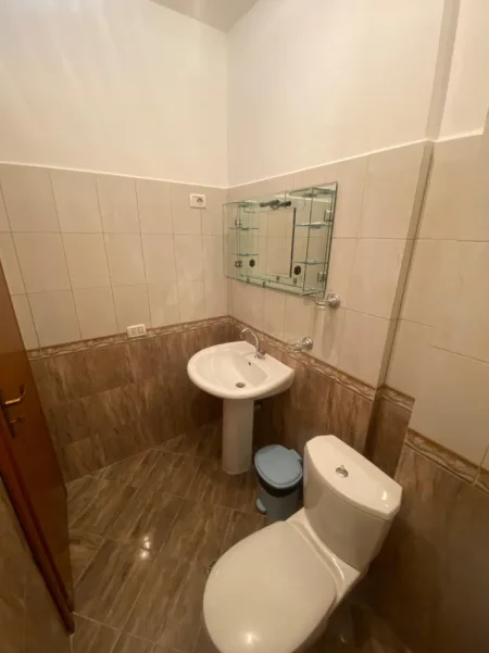 Jepet me qera apartament 2+1+Ballkon Kati 3, 70 m² 550 € (Aleksander Moisiu Kinostudio)
