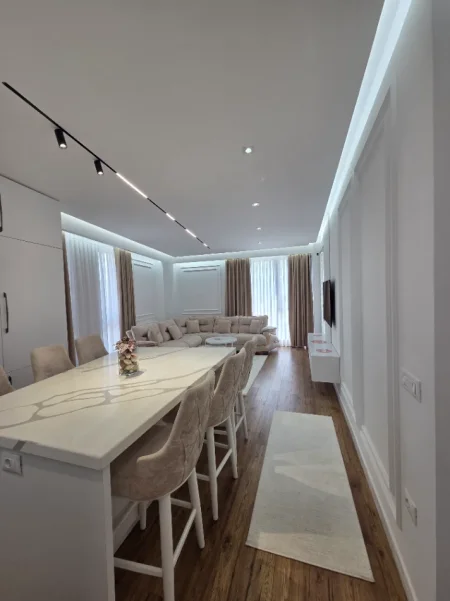Tirane, jepet me qera apartament 2+1+2+Ballkon Kati 2, 102 m² (Bulevardi Zogu i 1)