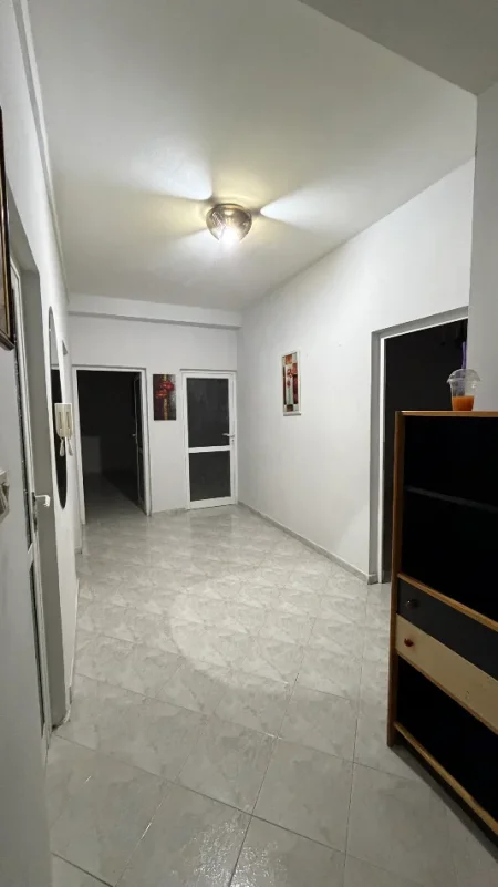 Tirane, jepet me qera apartament 2+1 , 86 m² 400 € (Rruga Isuf elezi)