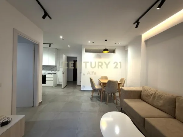 Tirane, jepet me qera apartament 1+1 Kati 1, 84 m² 500 € (ish parku kompleksi star)