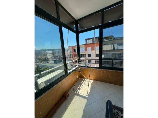 Tirane, jepet me qera apartament 2+1 Kati 9, 95 m² 850 € (21 dhjetori)