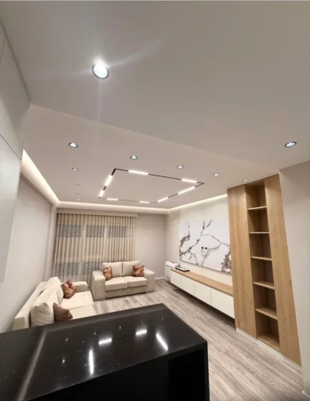 Tirane, jepet me qera apartament 1+1+Ballkon Kati 1, 70 m² 600 € (Astir/Kompleksi Urban Gate)