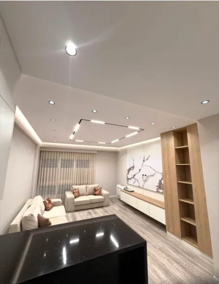 Tirane, jepet me qera apartament 1+1+Ballkon Kati 1, 70 m² 600 € (Astir/Kompleksi Urban Gate)