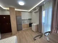 Durres, jepet me qera garsonier Studio Kati 5, 30 m² (rruga pavaresia)