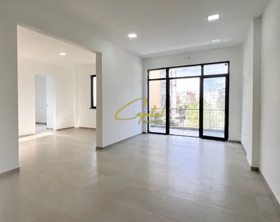 Tirane, jepet me qera ambjent biznesi Kati 1, 70 m² 1.200 € (ASTIR)
