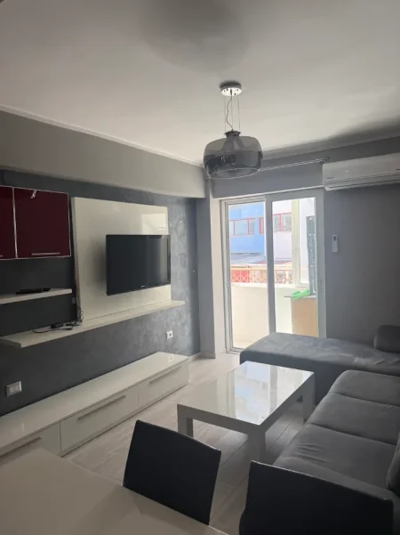 Durres, jepet me qera apartament 1+1+Aneks+Ballkon Kati 2, 60 m² 470 € (Vollga currila)