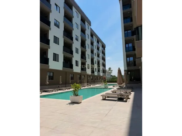 Durres, jepet me qera apartament 1+1+Aneks+Ballkon , 820 m² 3.450 € 