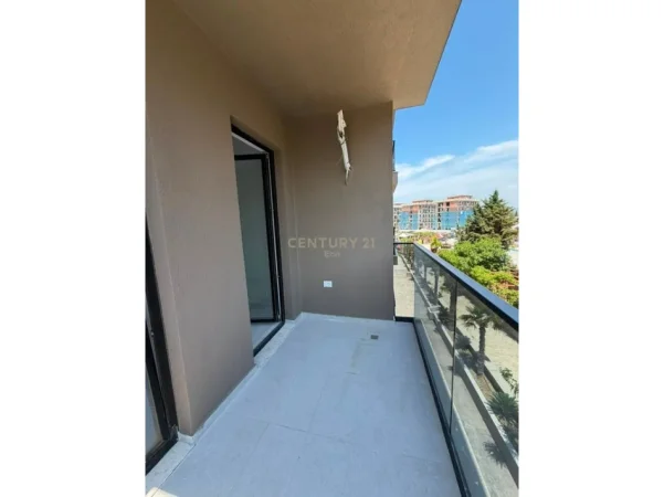 Durres, jepet me qera apartament 1+1+Aneks+Ballkon , 820 m² 3.450 € 