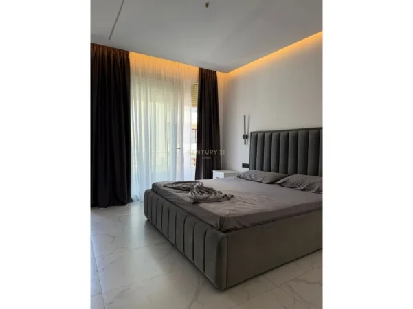 Vlore, jepet me qera apartament 2+1+Aneks+Ballkon Kati 9, 120 m² 310.000 € (Lungomare)