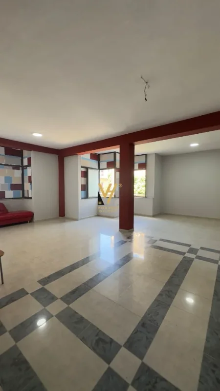 Tirane, jepet me qera ambjent biznesi Kati 2, 120 m² 950 € (RRUGA E DURRESIT)