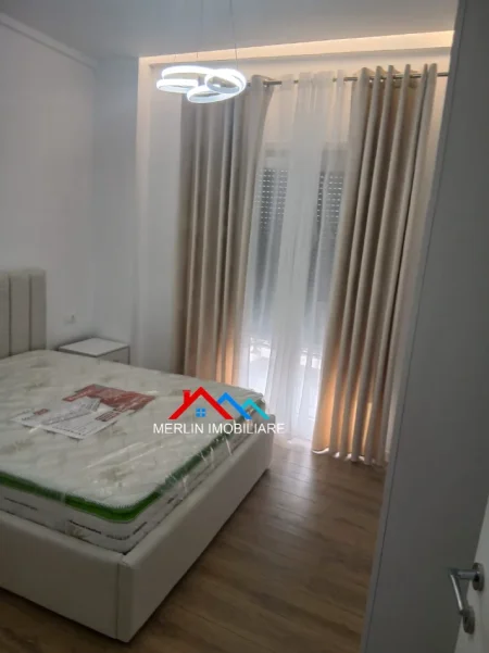 Tirane, jepet me qera apartament 2+1+Ballkon Kati 1, 90 m² 632 € (SAUK,RRUGA SELIM BRAHJA)