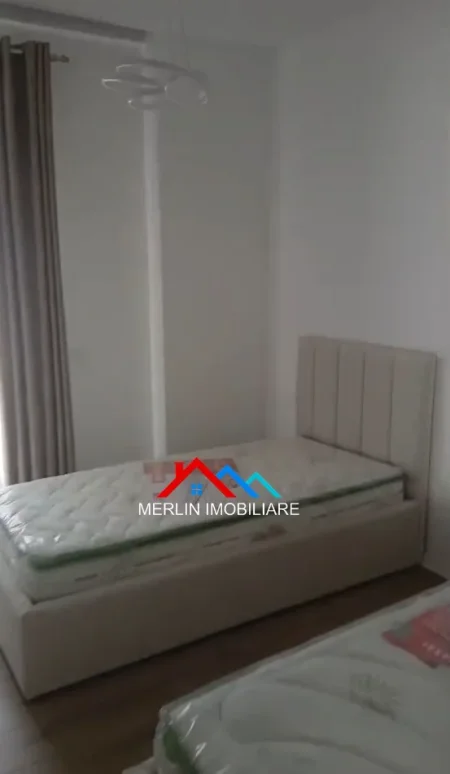 Tirane, jepet me qera apartament 2+1+Ballkon Kati 1, 90 m² 632 € (SAUK,RRUGA SELIM BRAHJA)
