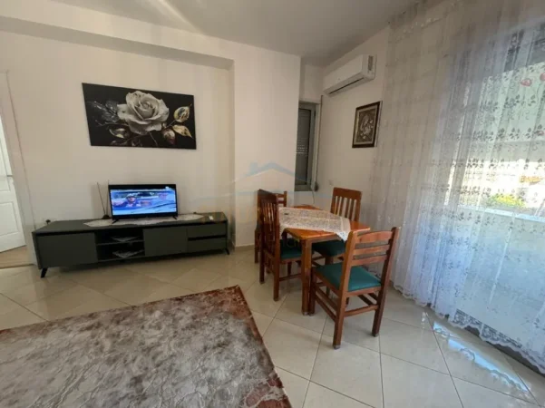 Tirane, jepet me qera apartament 2+1+Ballkon Kati 6, 96 m² 800 € (Rruga Haxhi Dalliu)