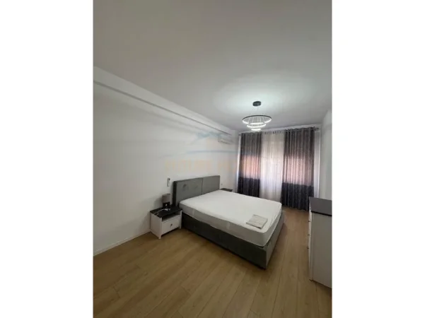 Tirane, shitet apartament 3+1+Ballkon Kati 4, 138 m² 320.000 € (Selite)