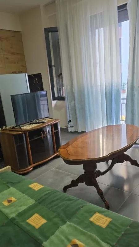 Tirane, jepet me qera garsonier Kati 1, 35 m² 400 € (KODRA E DIELLIT 1)