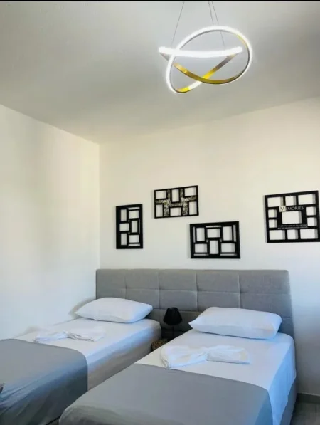 Tirane, jepet me qera garsoniere Kati 7, 38 m² 350 € (Rruga Ferit Xhajko)