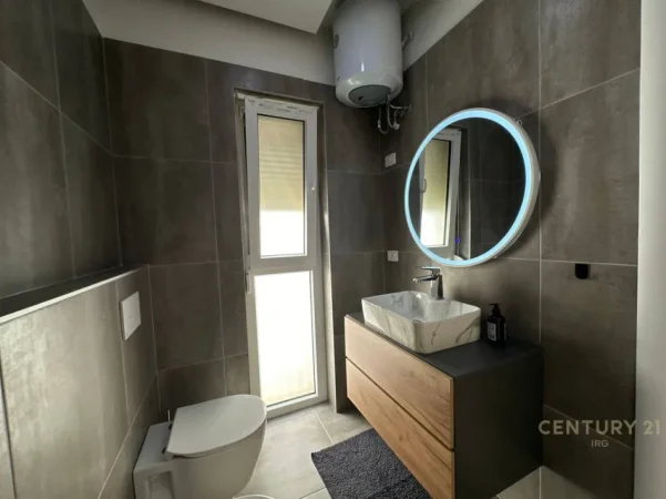 Tirane, jepet me qera apartament 2+1+Aneks+Ballkon Kati 2, 102 m² 1.200 € (PARK LIFE RESIDENCE)