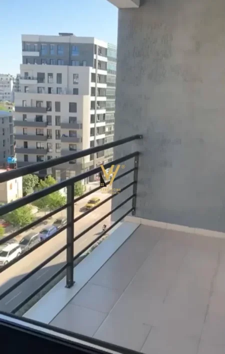 Tirane, jepet me qera apartament 1+1+Ballkon Kati 4, 65 m² 400 € (ASTIR)